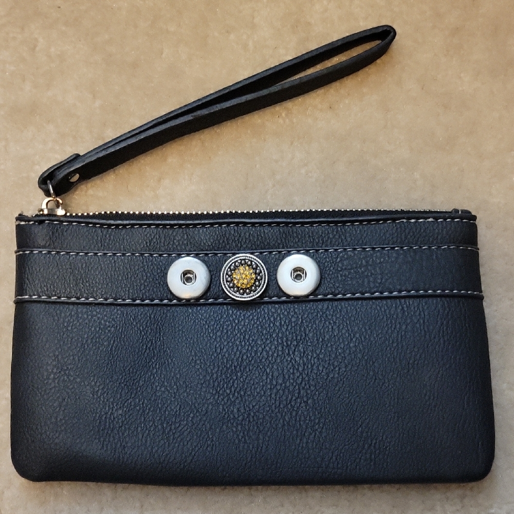 Gingersnaps Elegant Black Wristlet Clutch